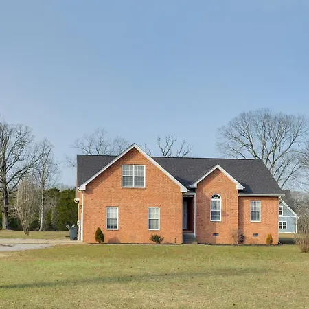 Family-Friendly Home On Large Plot In Lebanon